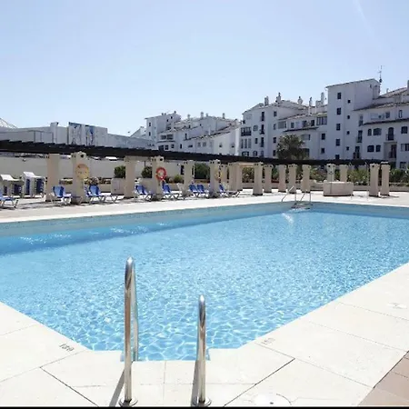 Apartment Center Puerto Banus
